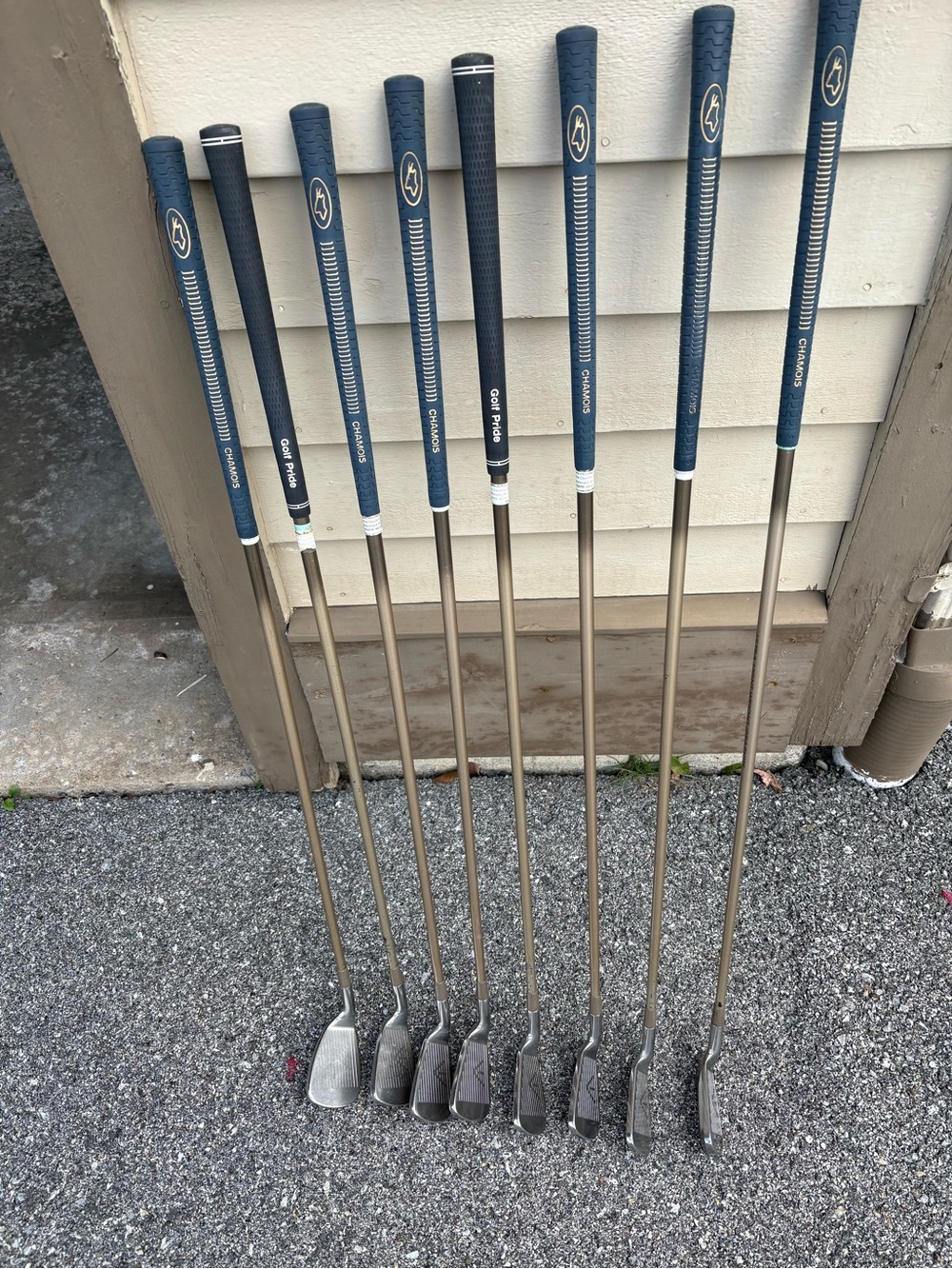 Mizuno Novel II-Women’s Golf Set-4 -SW-Ultra Lightweight Graphite Shaft